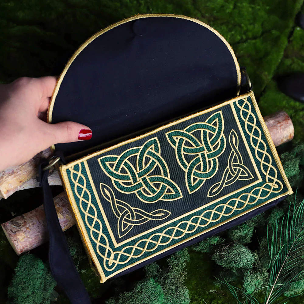Celtic Knotwork 3D Purse (In-the-Hoop) - Image 3
