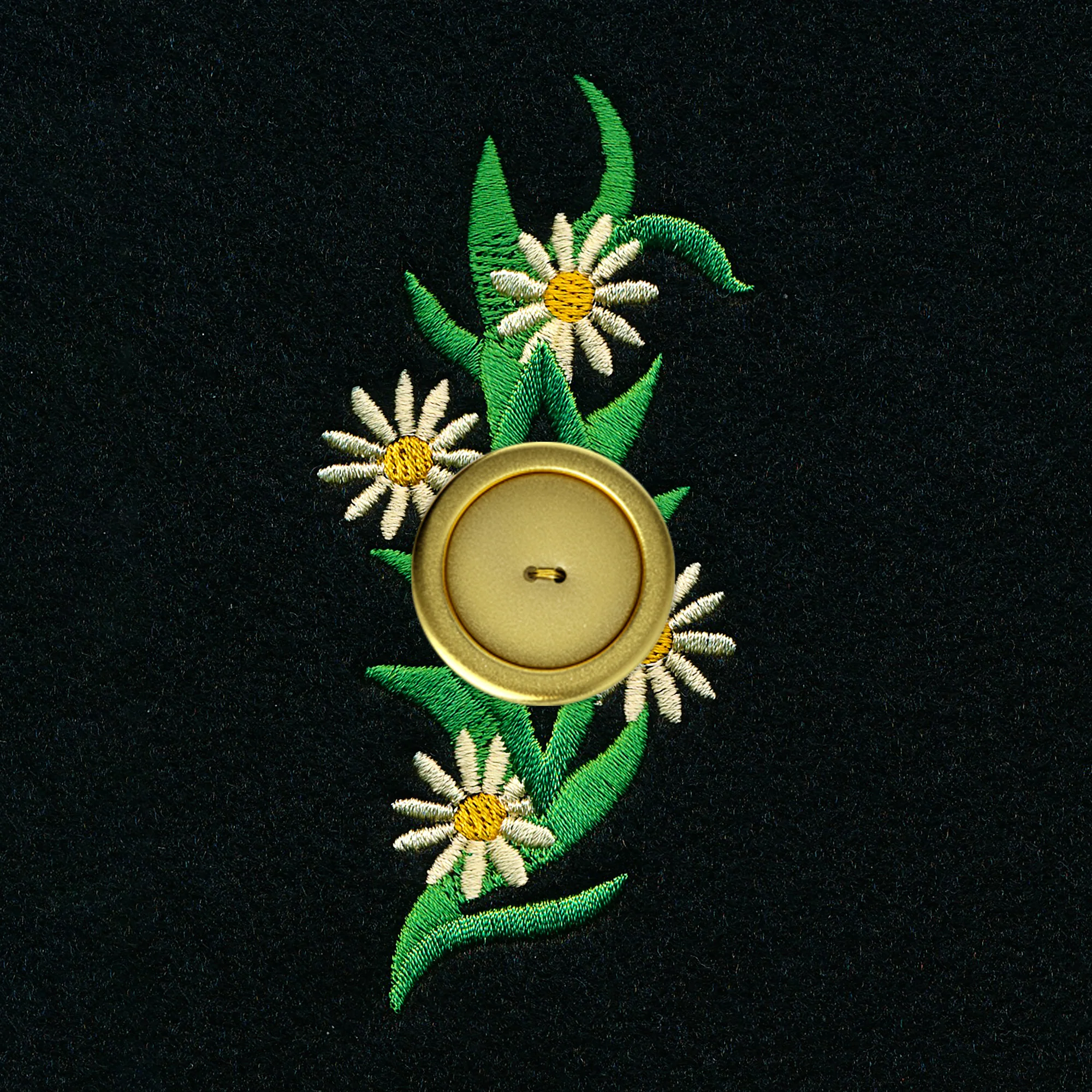 Cottage Garden Buttonhole - Daisy 1