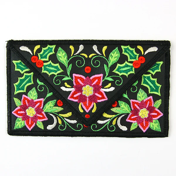 Festive Christmas Clutch (In-the-Hoop) - Image 7
