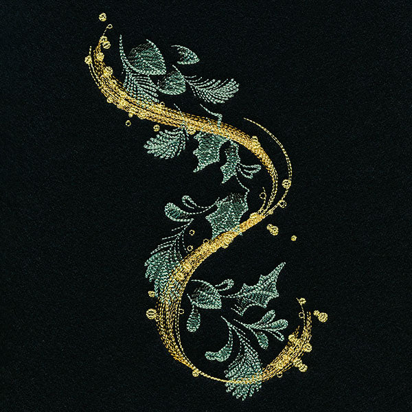 Midnight Holly & Pine Christmas Magic Spray - Image 3