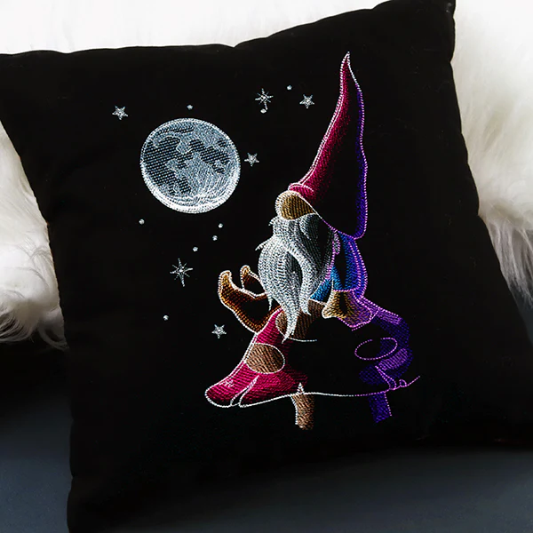Moon Gazing Gnome - Image 3