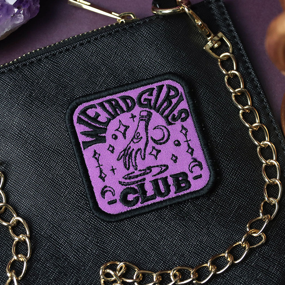 Silly Club Badges - Weird Girls (Patch)