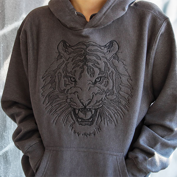 Simple On the Prowl Tiger (Quilting)