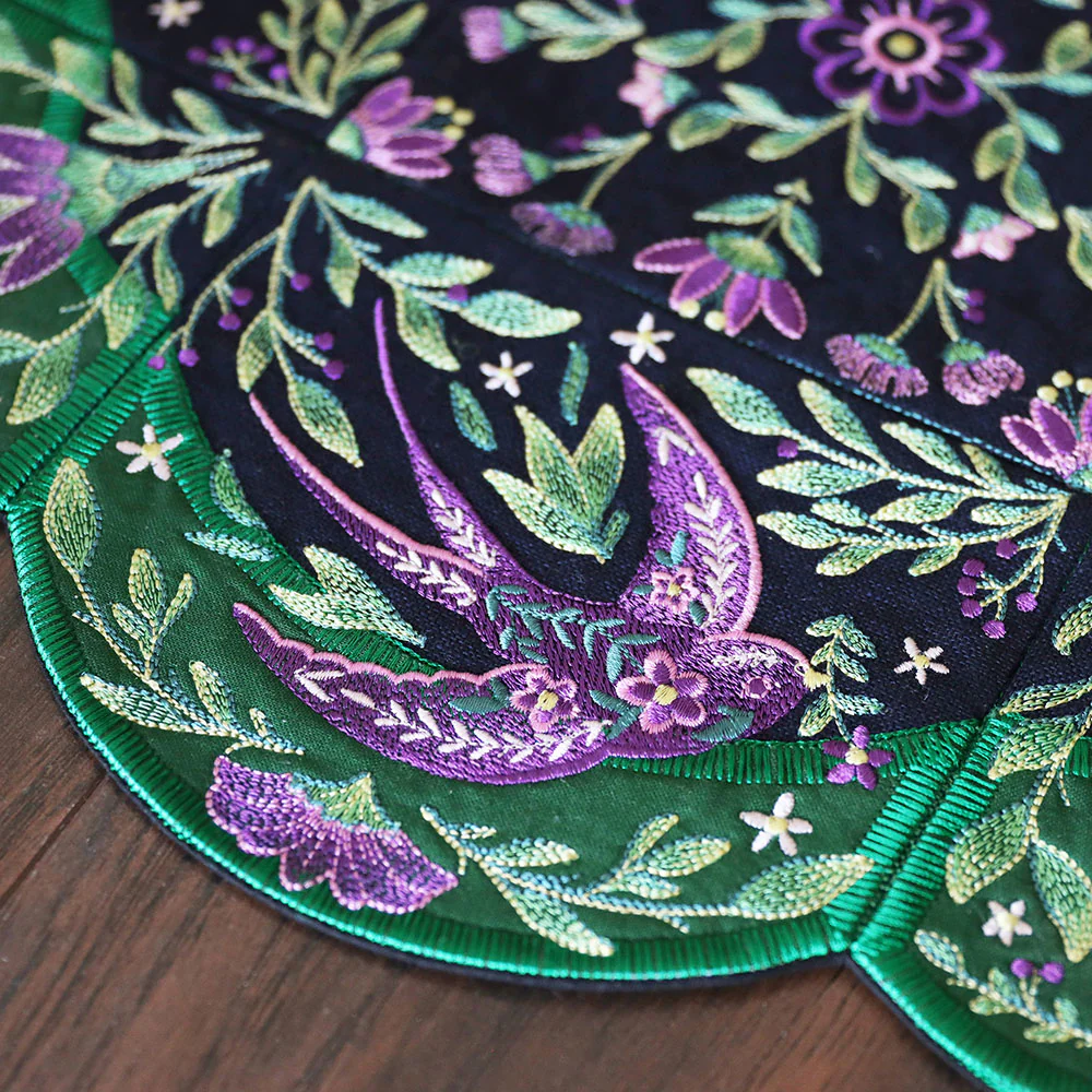 Spring Swallow Table Center Set (Applique) - Image 3