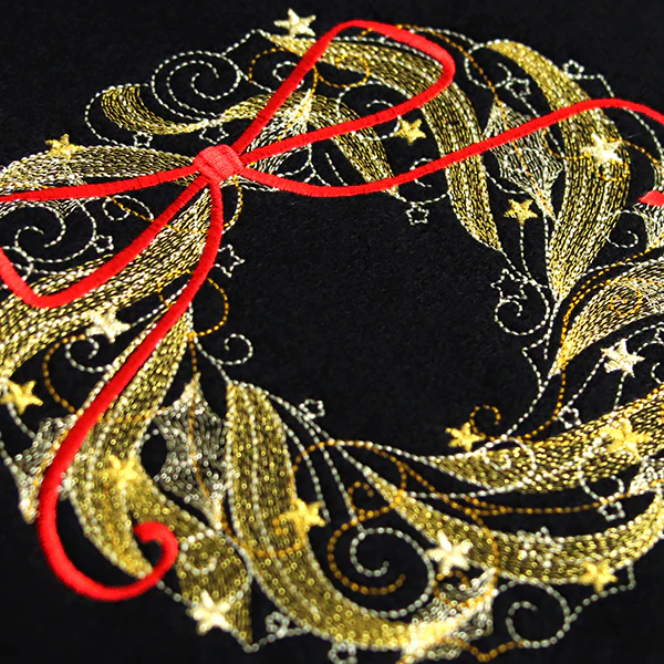 Twinkling Mirage Christmas Wreath - Image 10