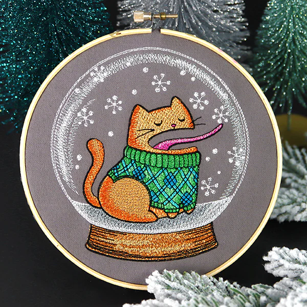 Wintertime Snowglobe Kitty - Image 8